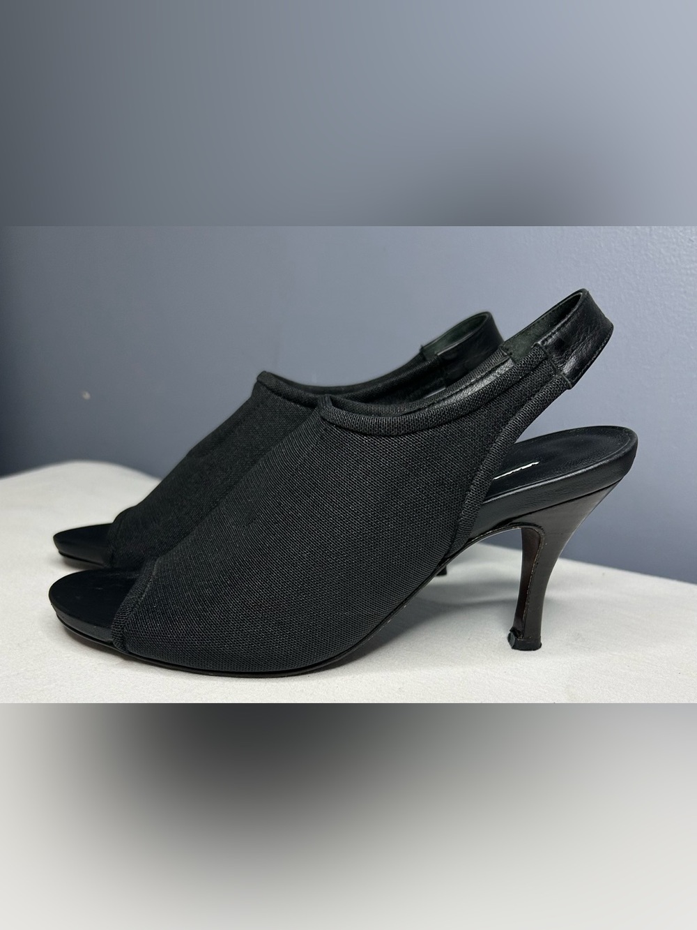 Donald J Pliner Anya‎ Sandals Womens Size 7 Black Slingback Peep Toe Heels